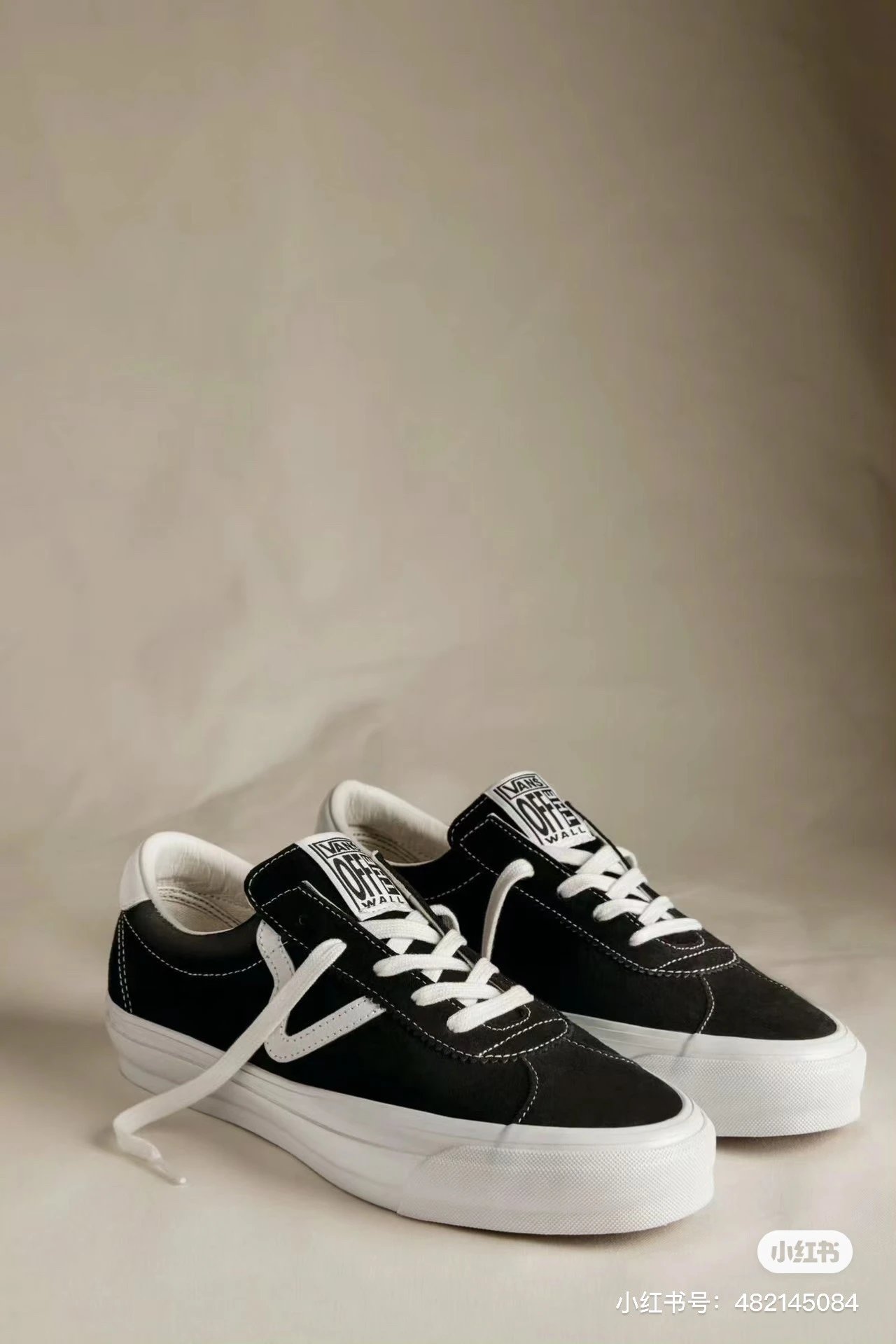 Vans Classic Black White Skate Sneakers