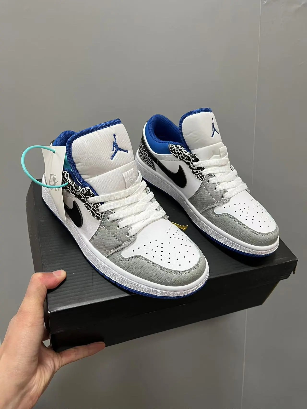 Air Jordan Low Men’s Basketball Sneakers White Grey