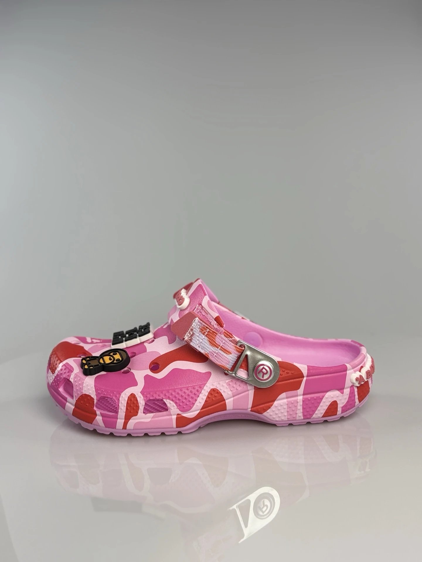 Crocs Pink Camo Classic Waterproof Summer Clogs