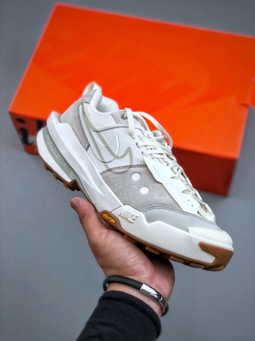 Nike Beige Suede Mesh Vibram Casual Sneakers Men