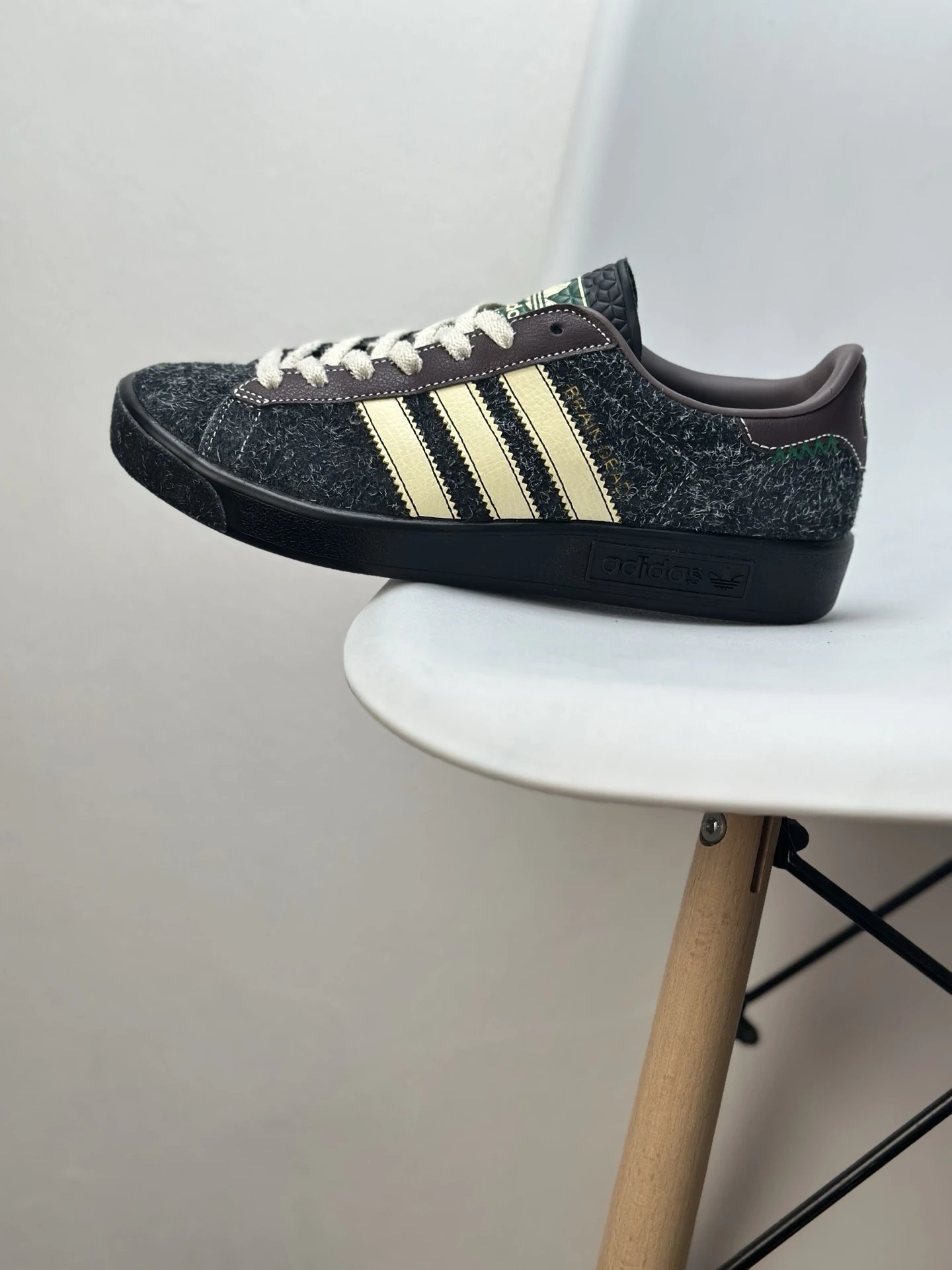 Adidas Men’s Classic Black Gold Casual Sneakers