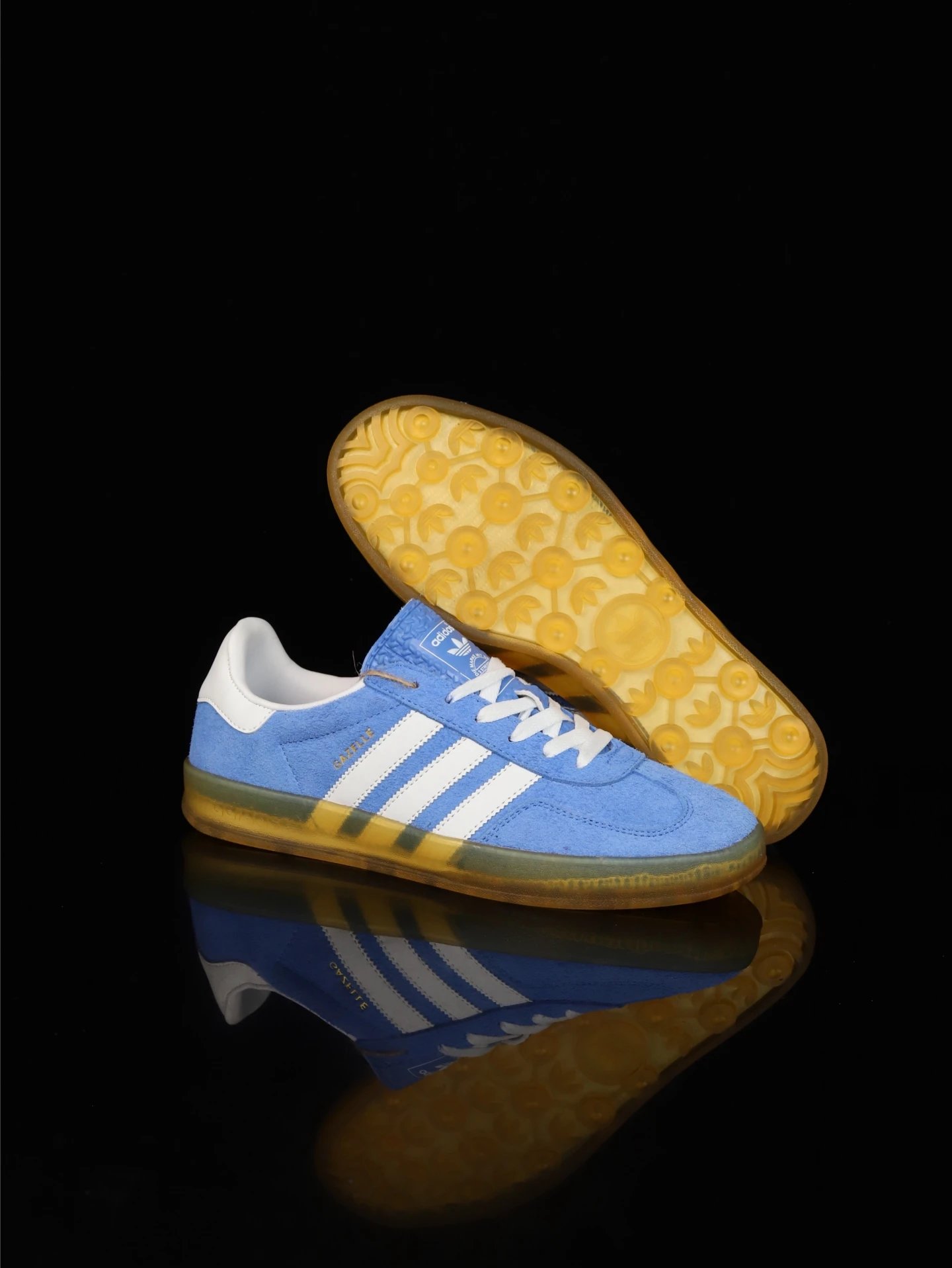 Adidas Gazelle Blue Suede Sneakers Classic Gum Sole Shoes