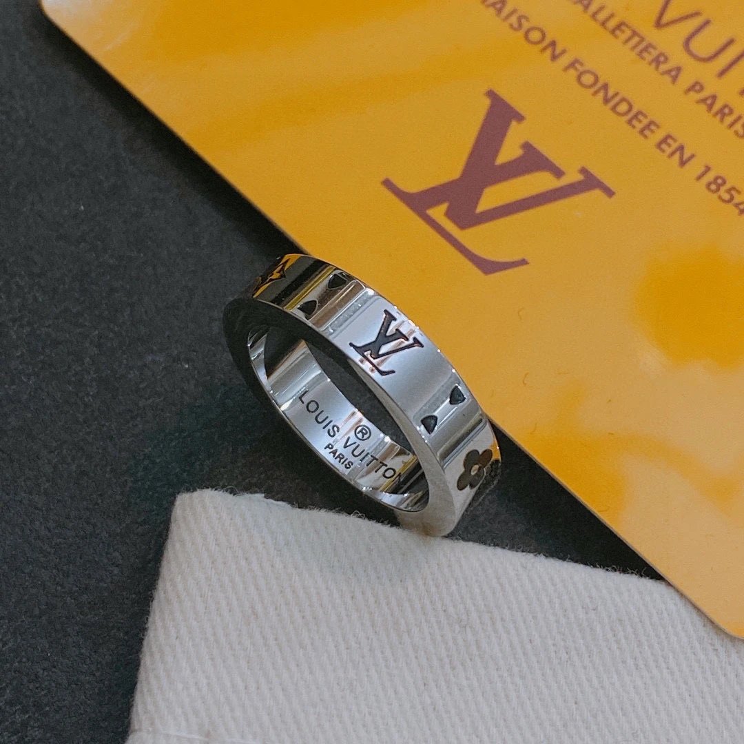 Chrome Hearts Gothic Silver Cross Ring for Men Women