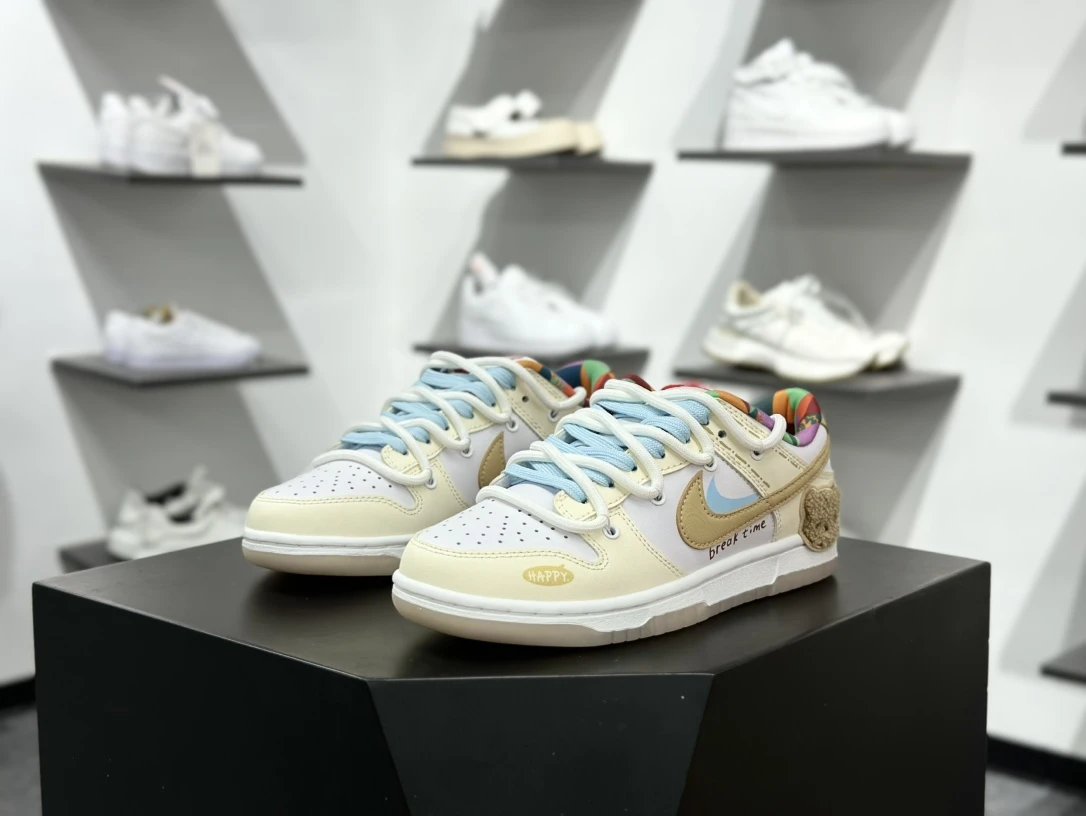 Nike Break Time Low Pastel Happy Sneakers