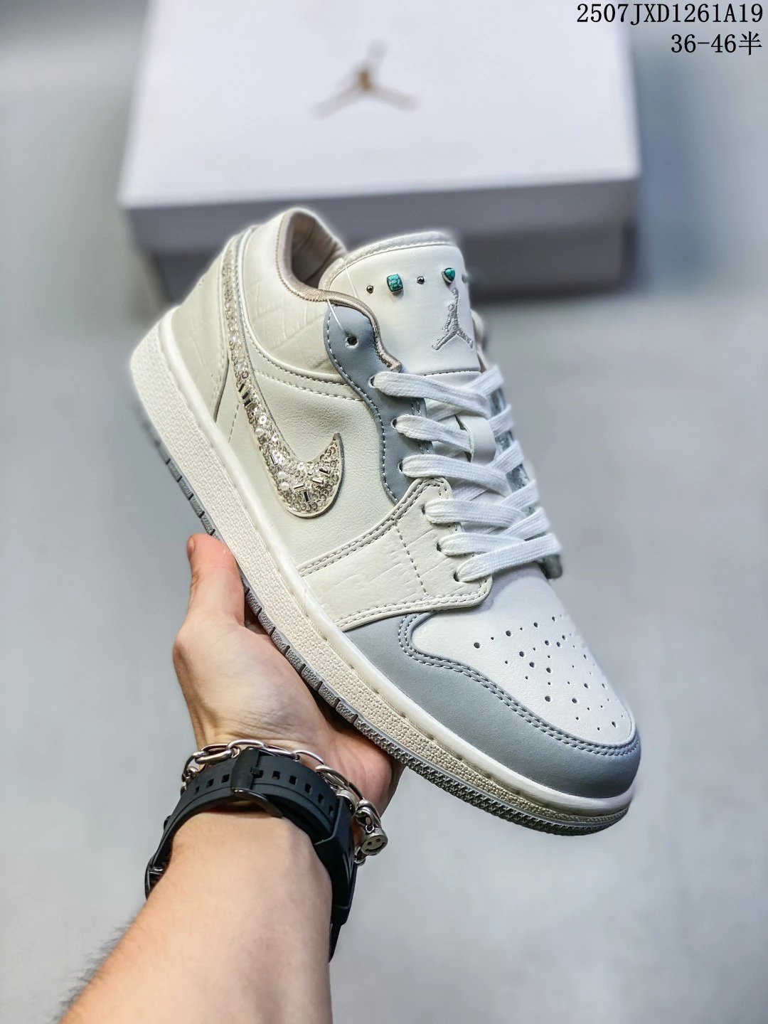 Air Jordan Low Retro White Gray Sneakers