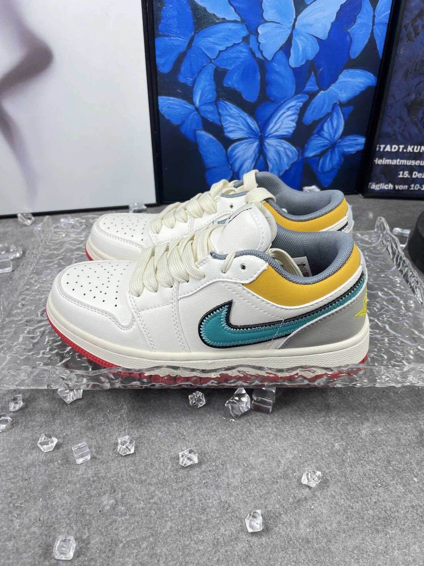 Air Jordan Retro Low Blue Red Sneakers Men