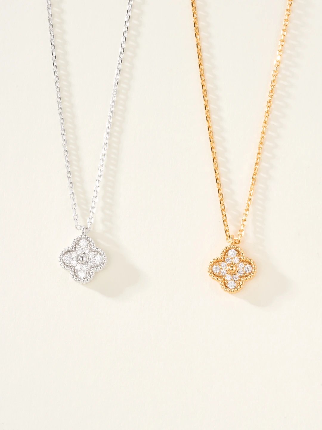 Van Cleef Clover Pendant Necklace Gold Silver Jewelry  