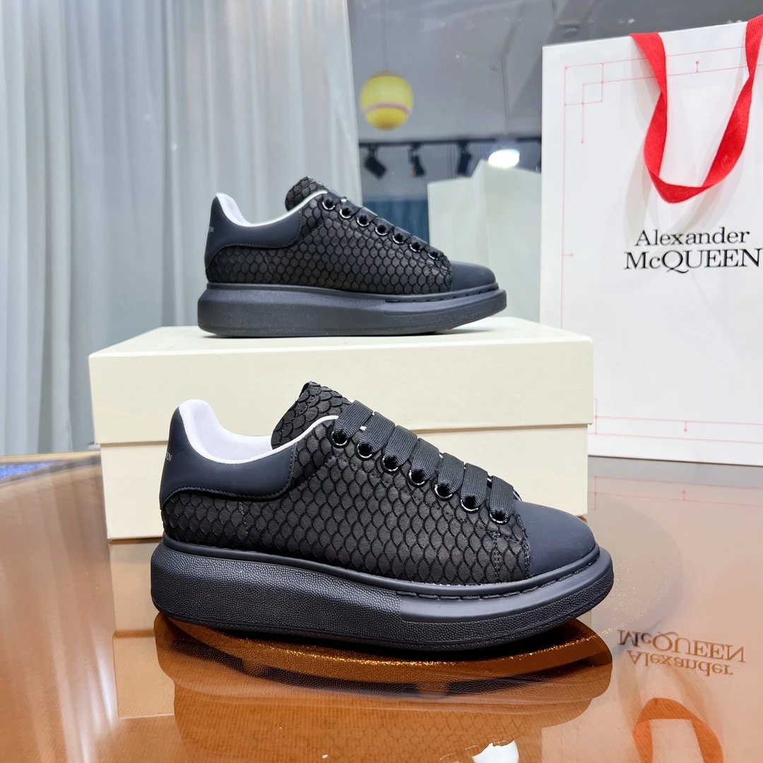 Alexander McQueen Black Scaled Pattern Platform Sneakers