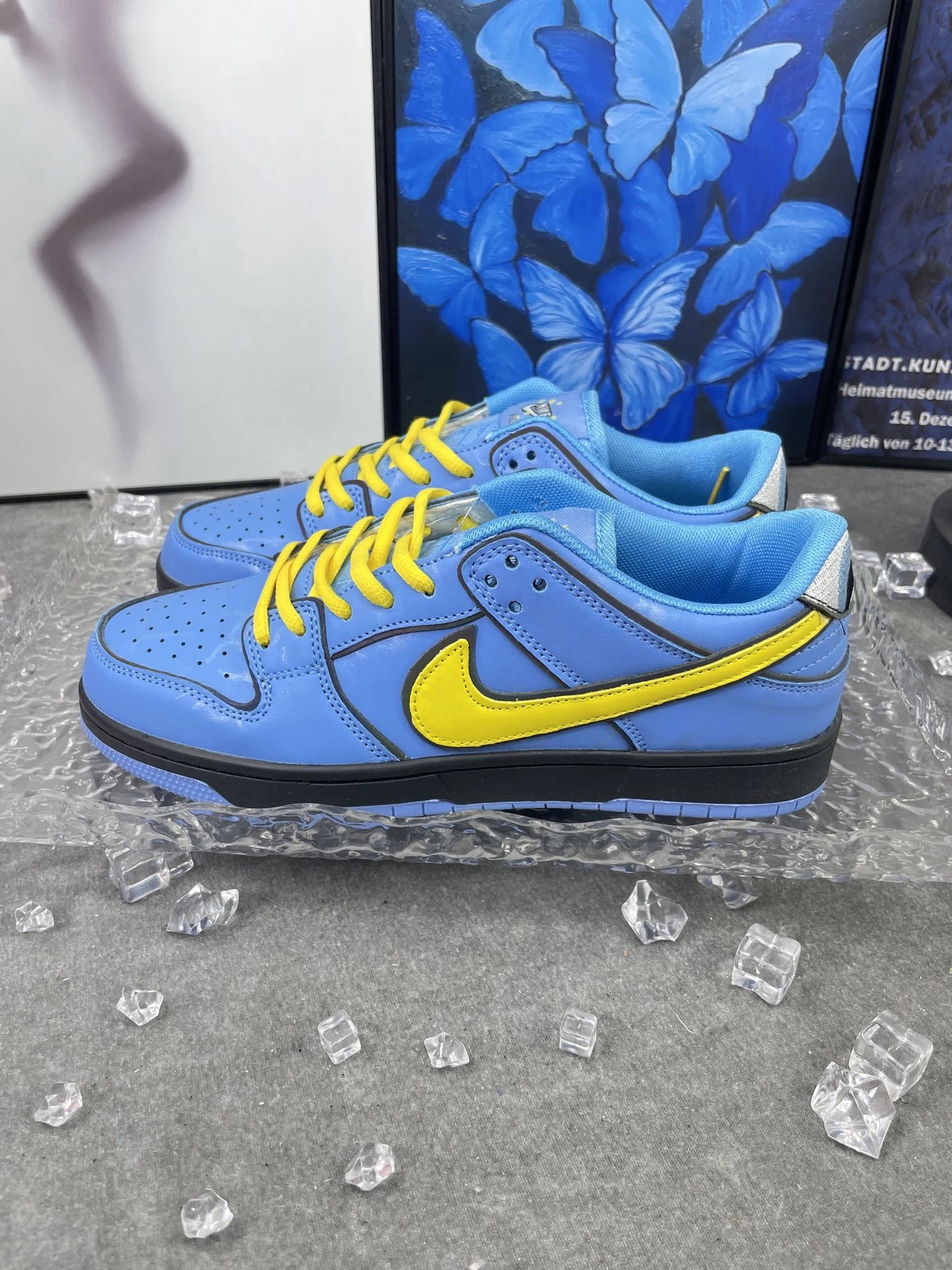 Nike Blue Yellow Low-Top Sneakers for Men Women