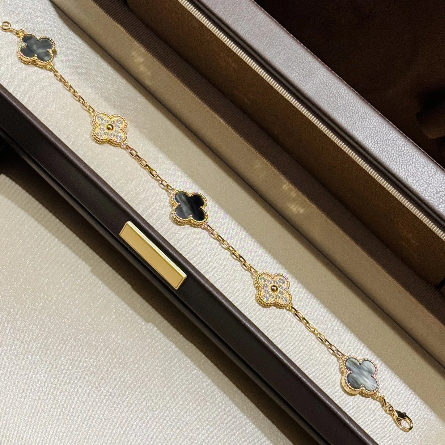 Van Cleef Arpels Yellow Bead Silver Ball Bracelet
