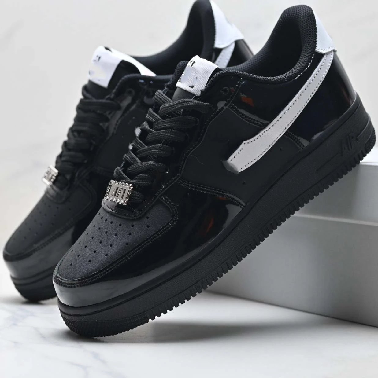 Black [Patent Leather]