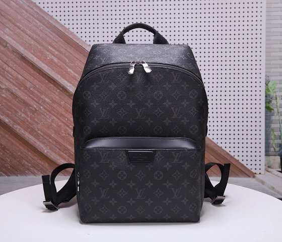Upgraded version quality upgrade model: M43186; Latest, original development 👏👏 The style is casual yet exquisite, and this Apollo backpack is made of soft Monogram Eclipse coated canvas fabric, which is an ideal combination of style and functionality Featuring a range of unique design details ..