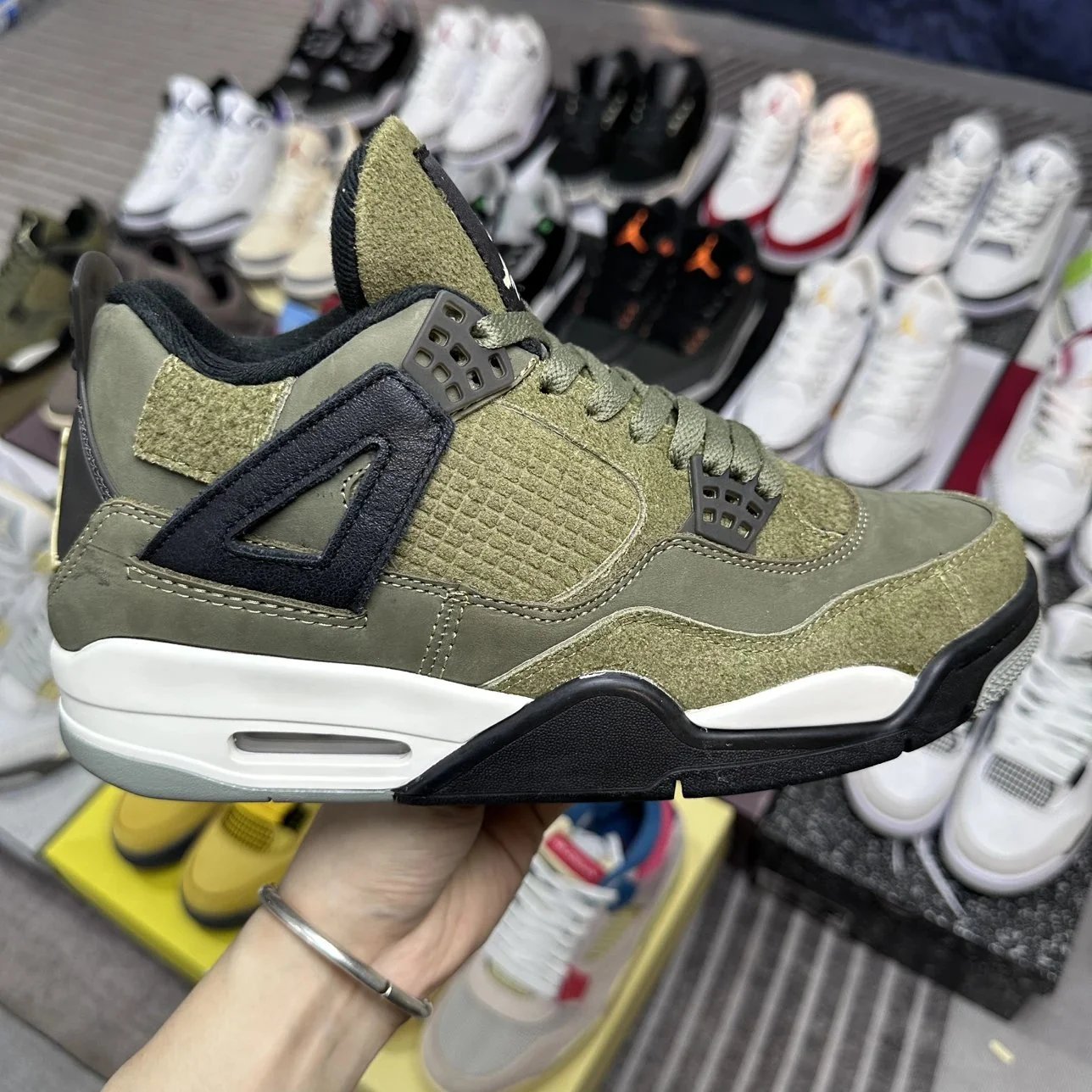 Air Jordan 4 Olive Green Sneakers