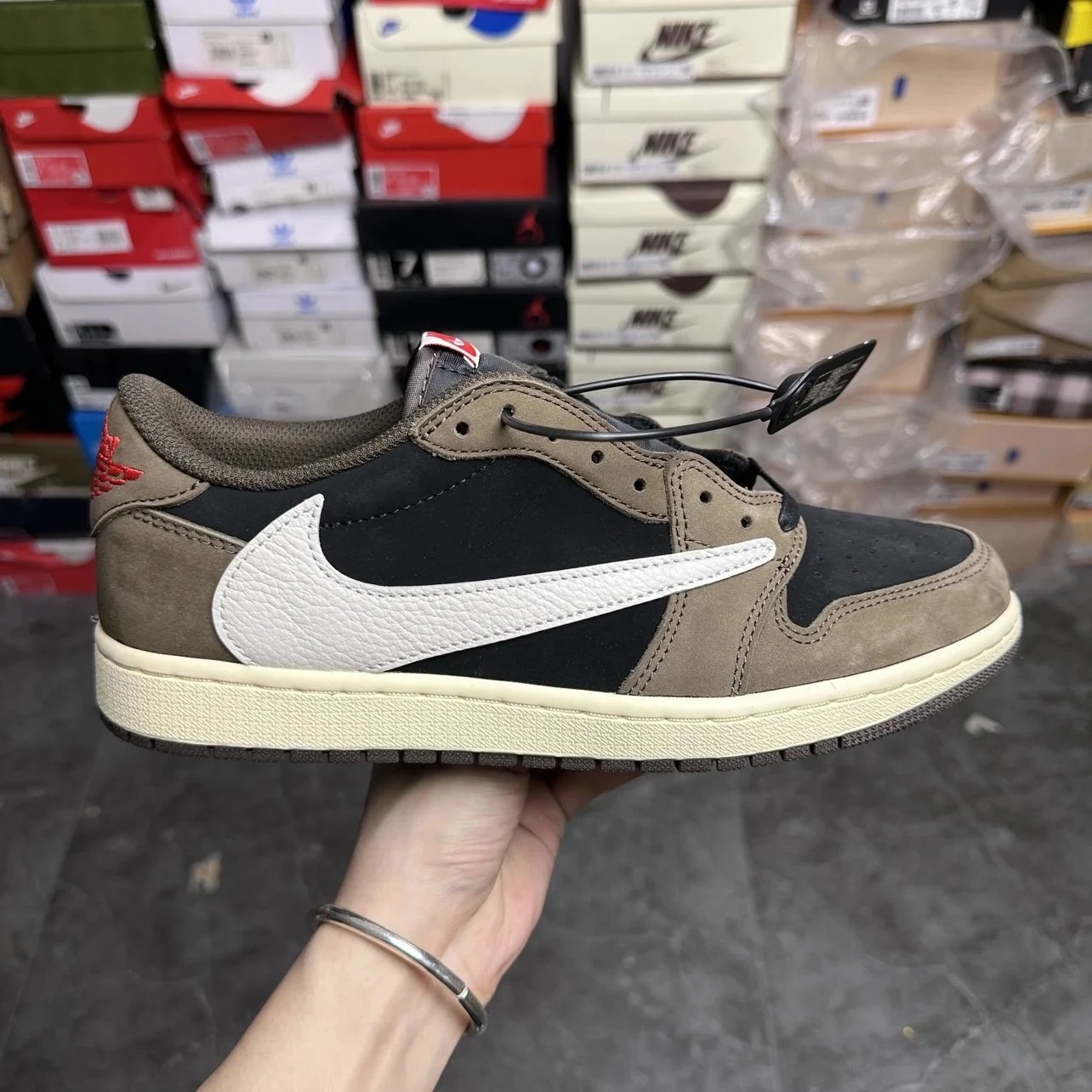 Travis Scott Air Jordan 1 Low Sneakers
