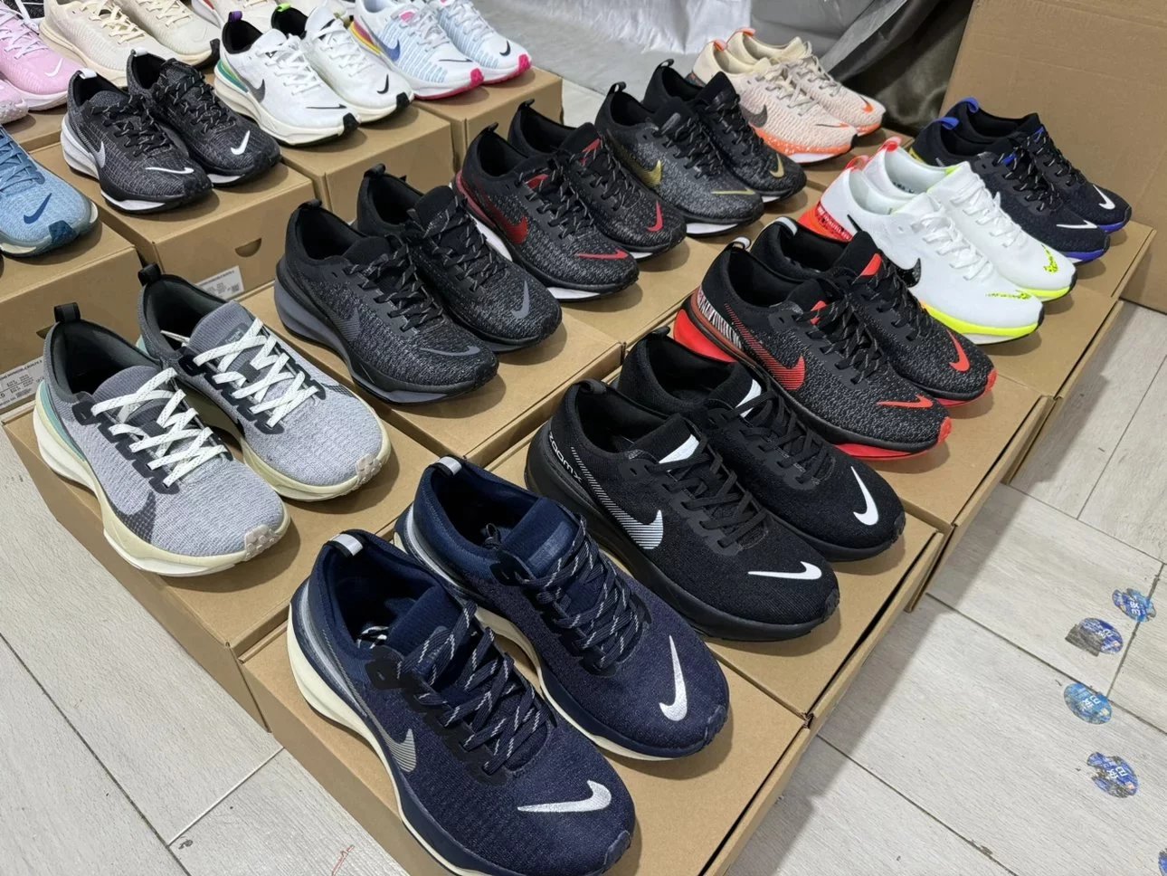 Nike Invincible Run 3 Flyknit Running Shoes