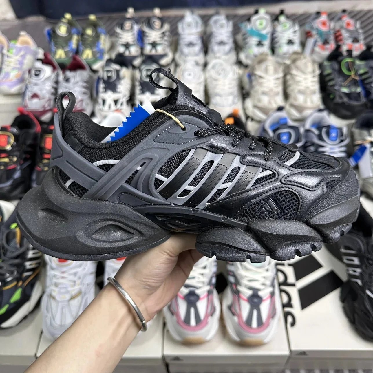 Adidas A/D XLG RUNNER DELUXE Cyber Mecha Low Top Running Shoes
