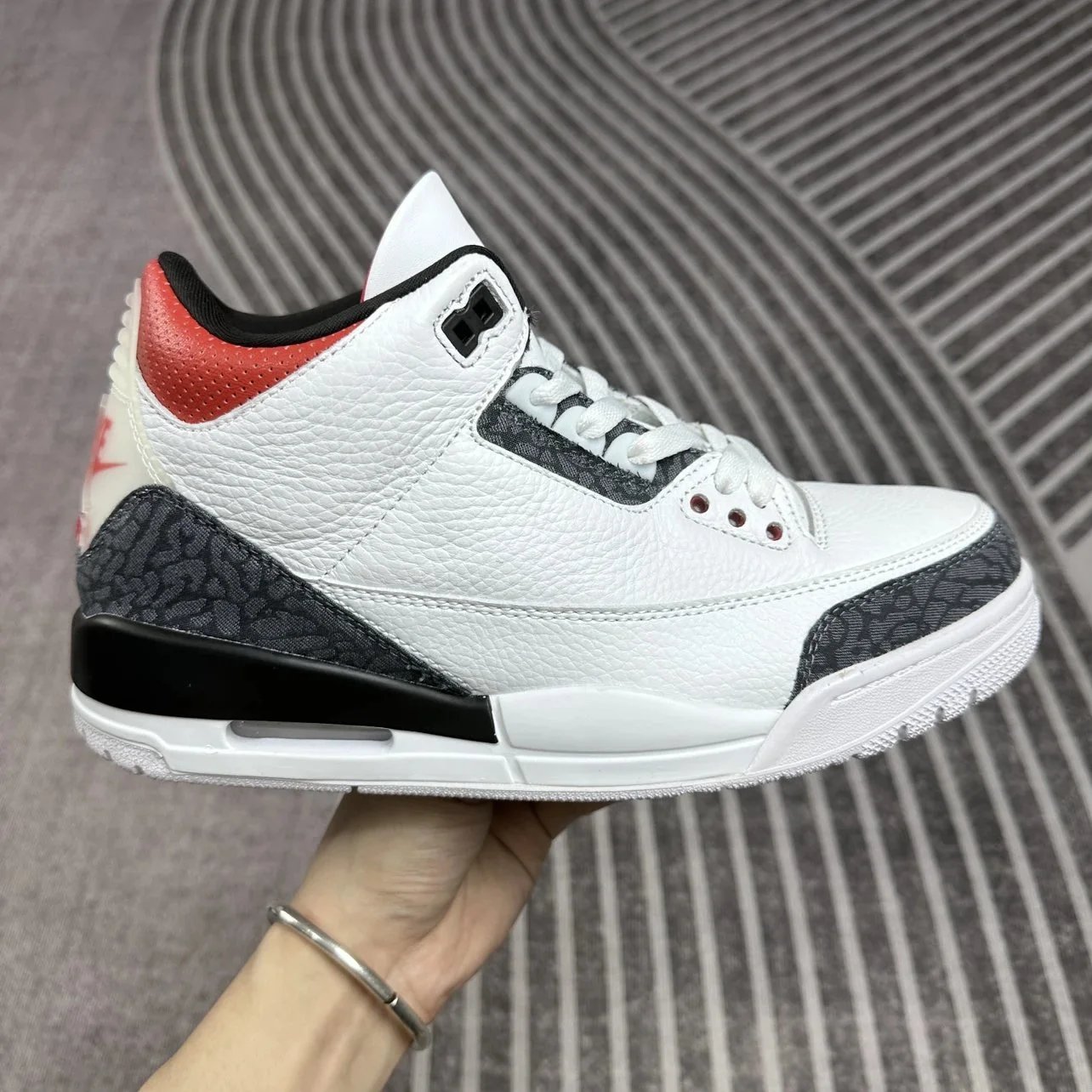 Nike Air Jordan 3 Flame Red Sneakers