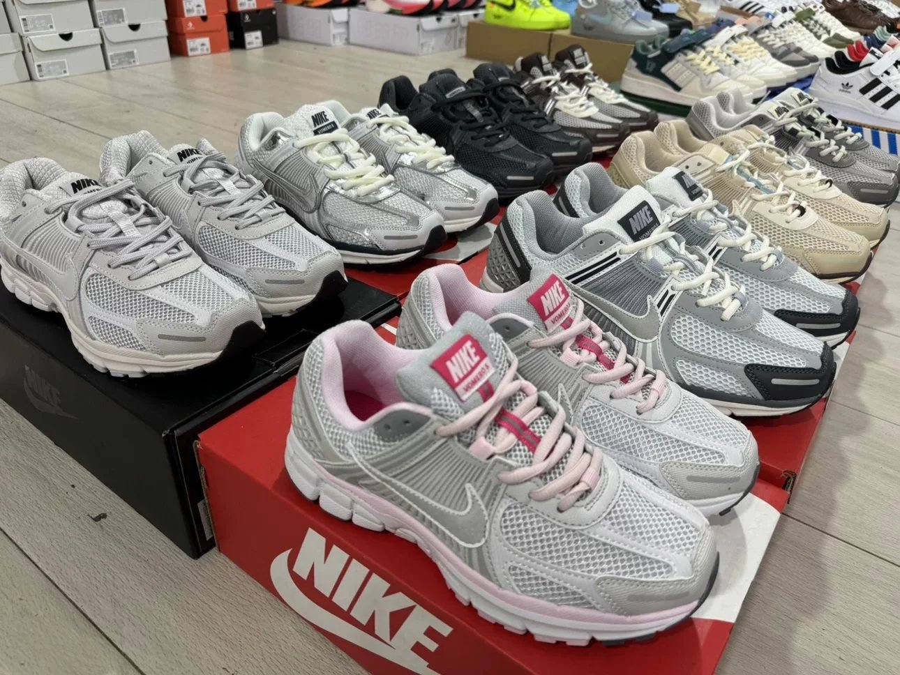 Nike Air Zoom Vomero5 Running Shoes Unisex