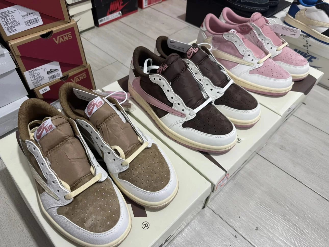 Travis Scott x Jordan Air Jordan 1 Low Sneakers