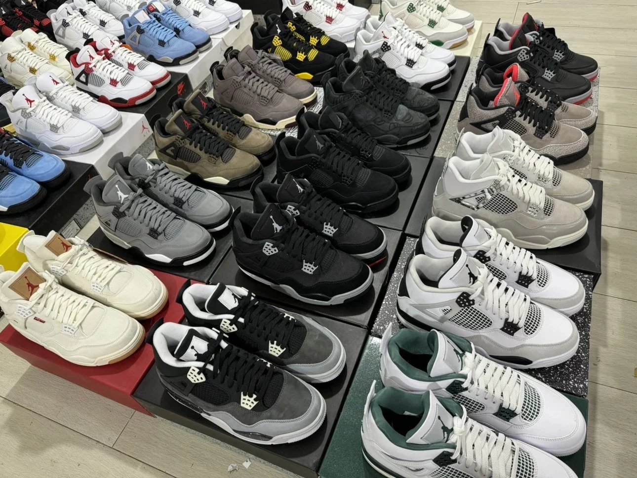Nike Air Jordan 4 Retro Basketball Shoes