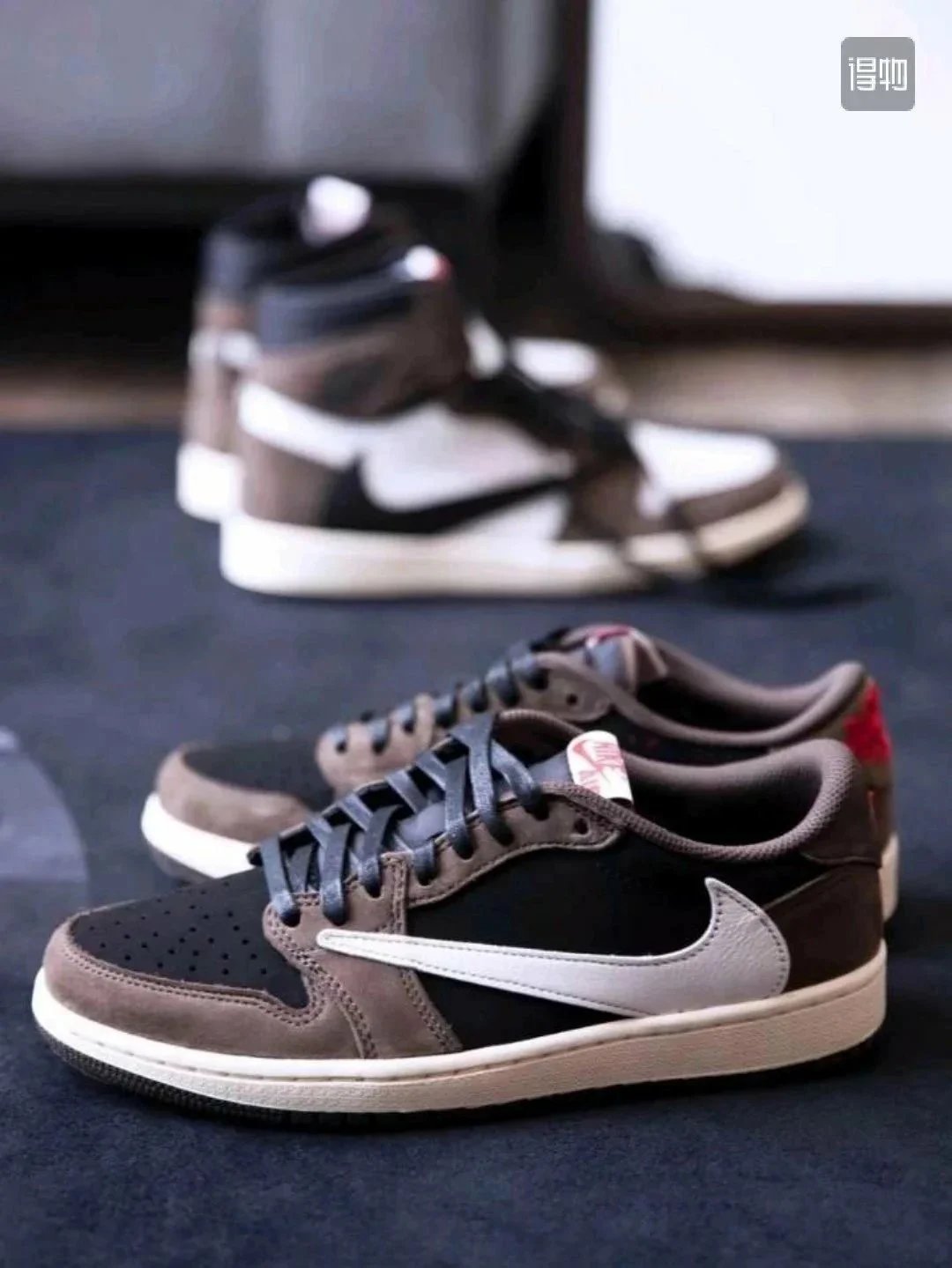 Nike Air Jordan 1 Low Reverse Swoosh Basketball Shoes