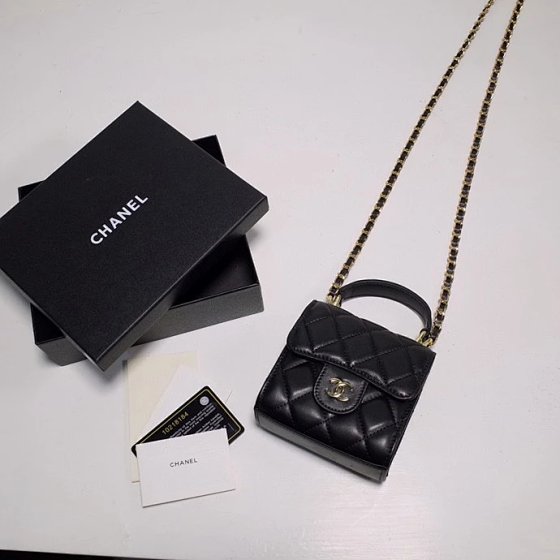 High quality CHANEL Small Fragrance Counter The same original sheepskin super cute mini chain bag is a must for going out lipstick, small powder, key card, absolutely OK, cute, feminine, practical, awesome, super versatile