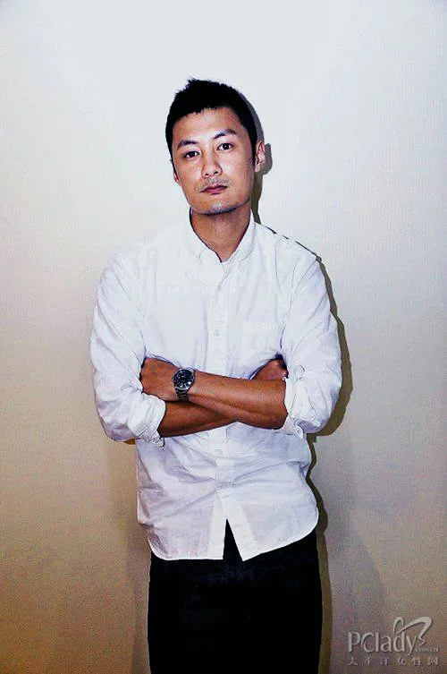 MADNESS Shirts Oxford button-down long-sleeve shirt with chest pocket product detail image 2