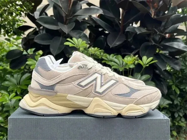 New Balance 9060 Mint Green Chunky Sneakers - 7