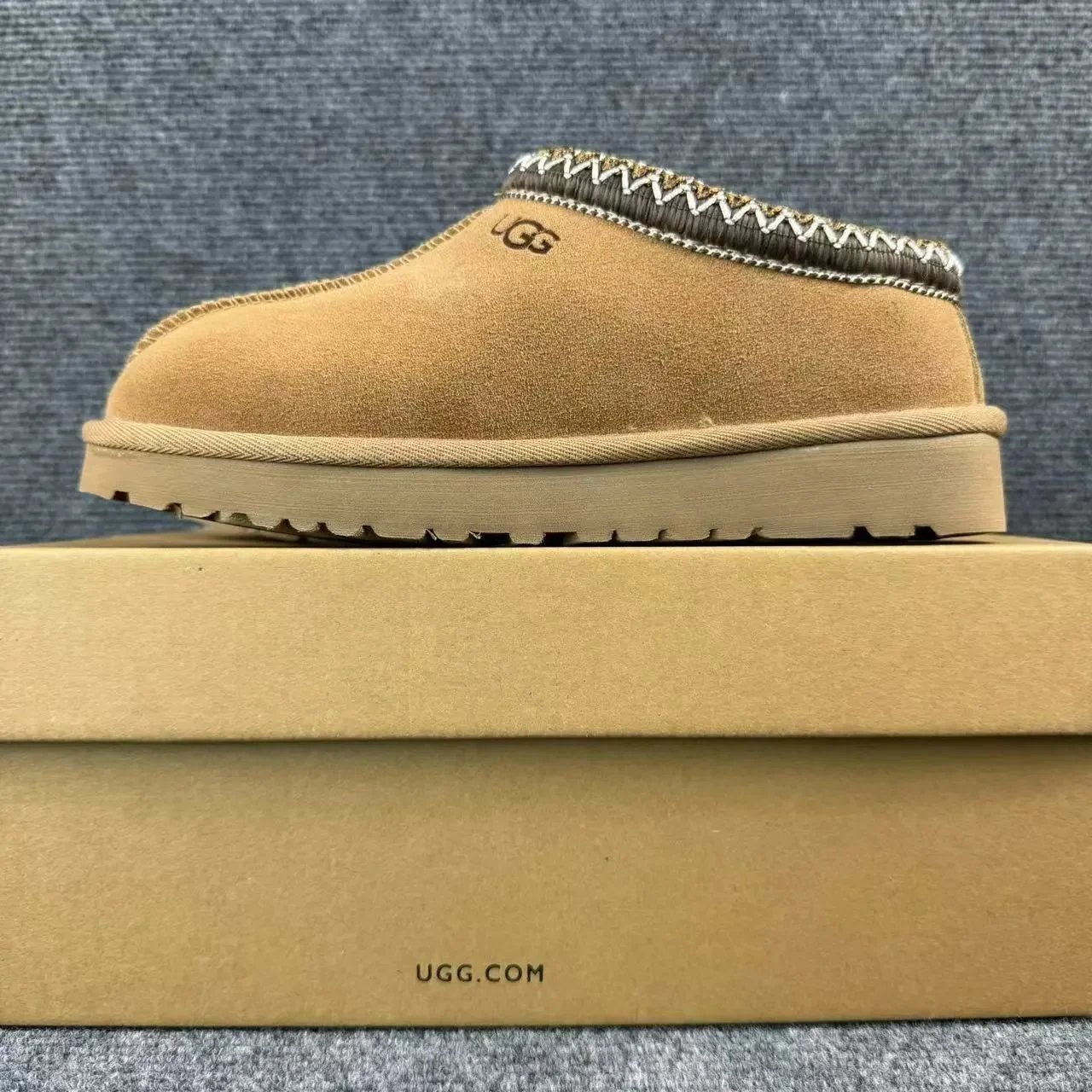 High Grey UGG [15+ styles]