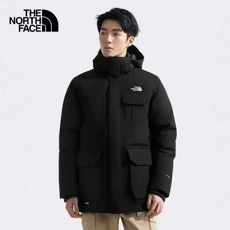 TNF北面三色情侣款工装多口袋羽绒服，户外的登山系列，爆炸厚实，一般是在户外极寒天气穿着，基本上可以抵御零下几十度的严寒了三色情侣款工装多口袋羽绒服