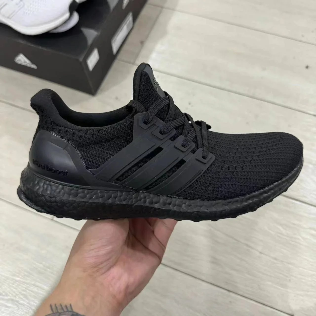 Adidas UltraBoost 2