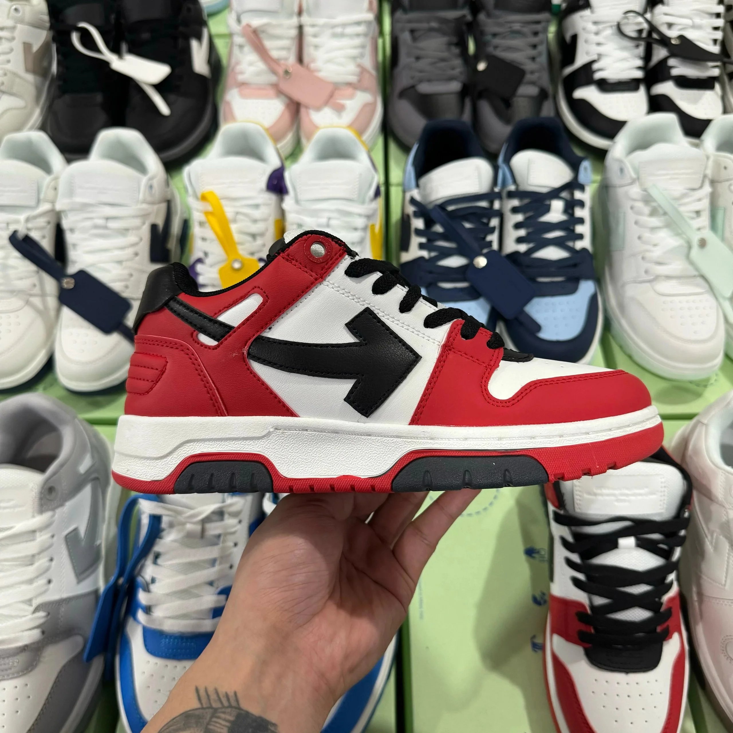 Off-white Out Of Office · 5
