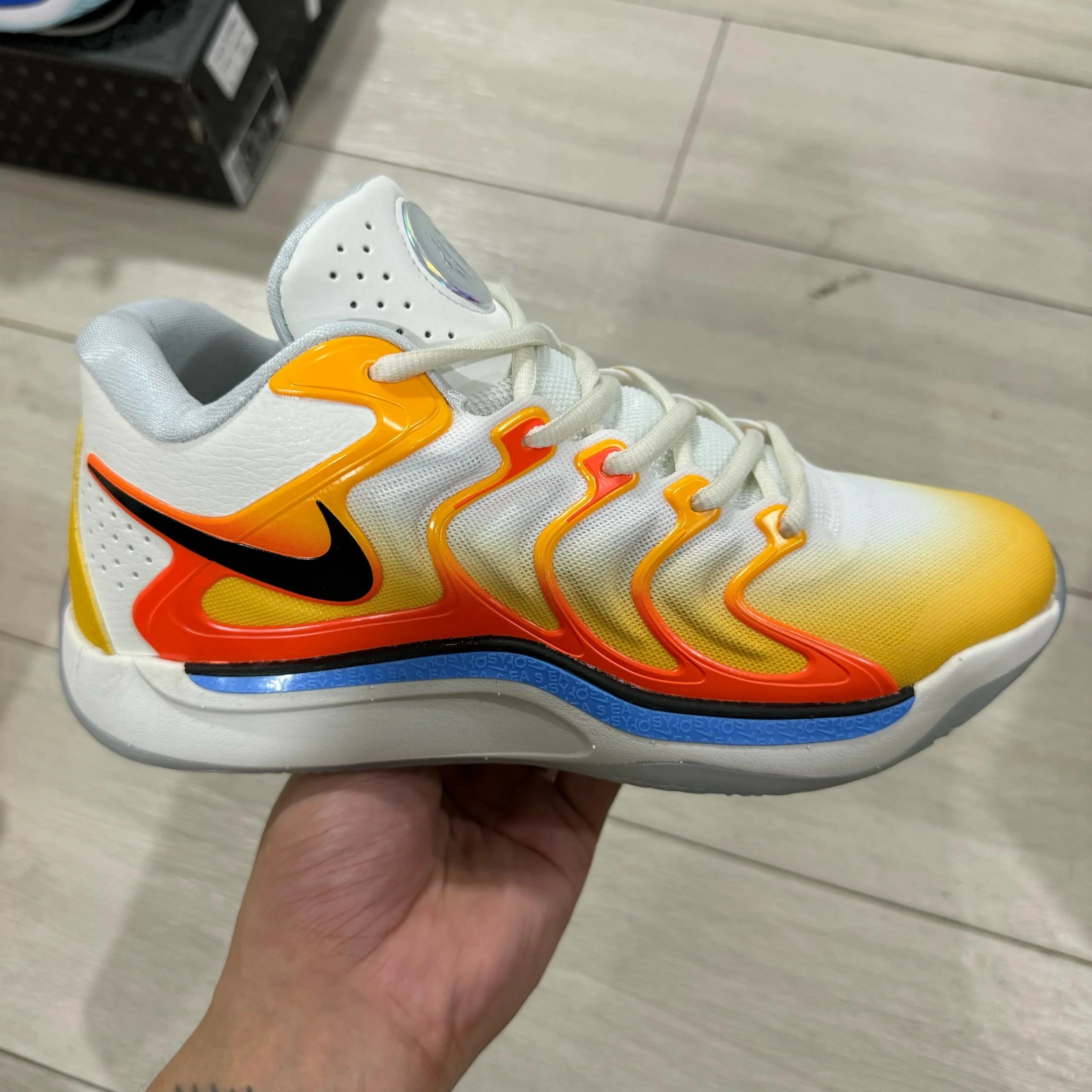 Basketball Shoes KD 17 — White Yellow Blue colorway — USFans Spreadsheet photo