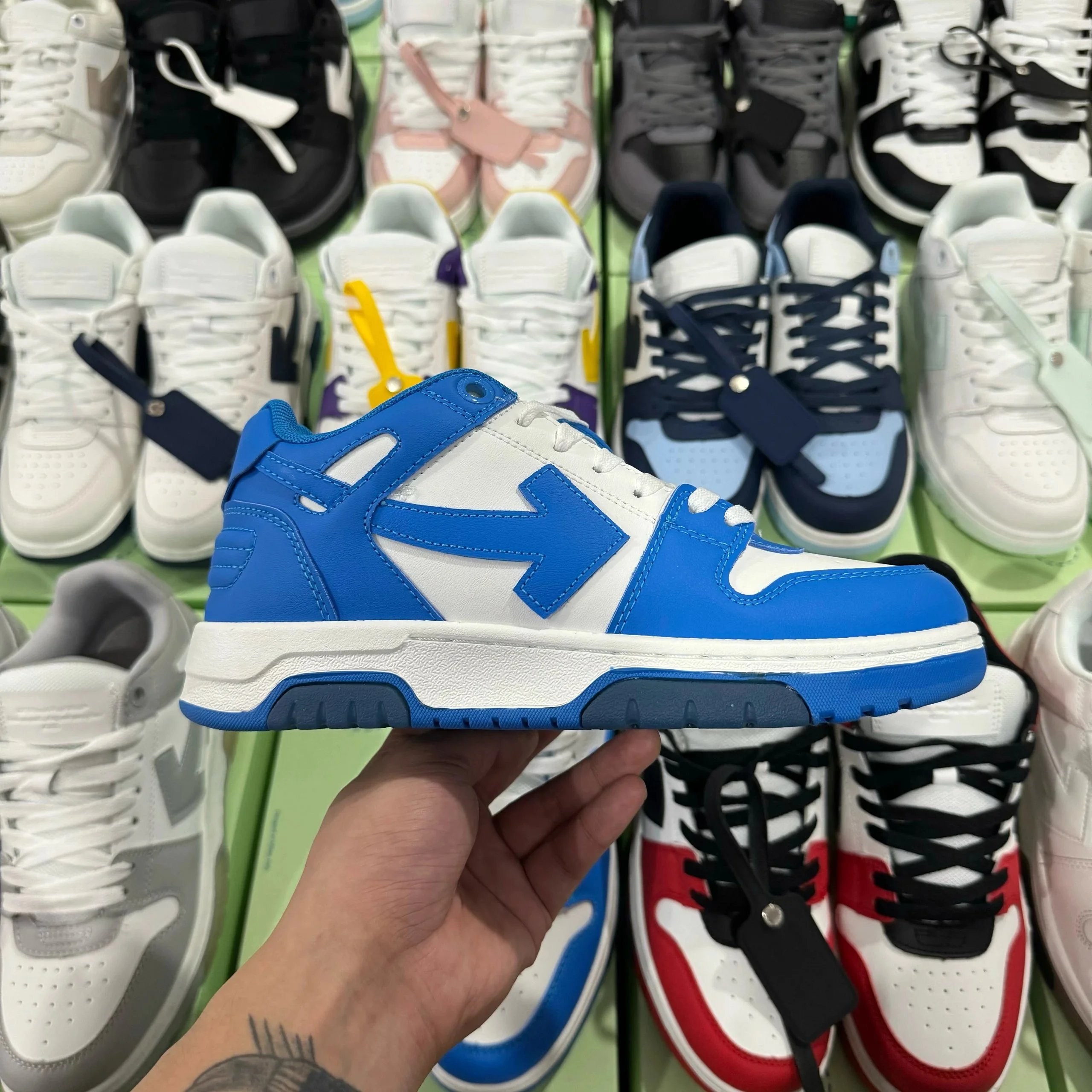Off-white Out Of Office · 4