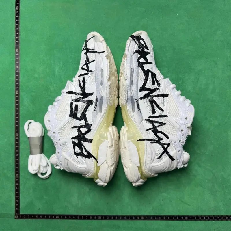 Balenciaga Runners Link 1 10