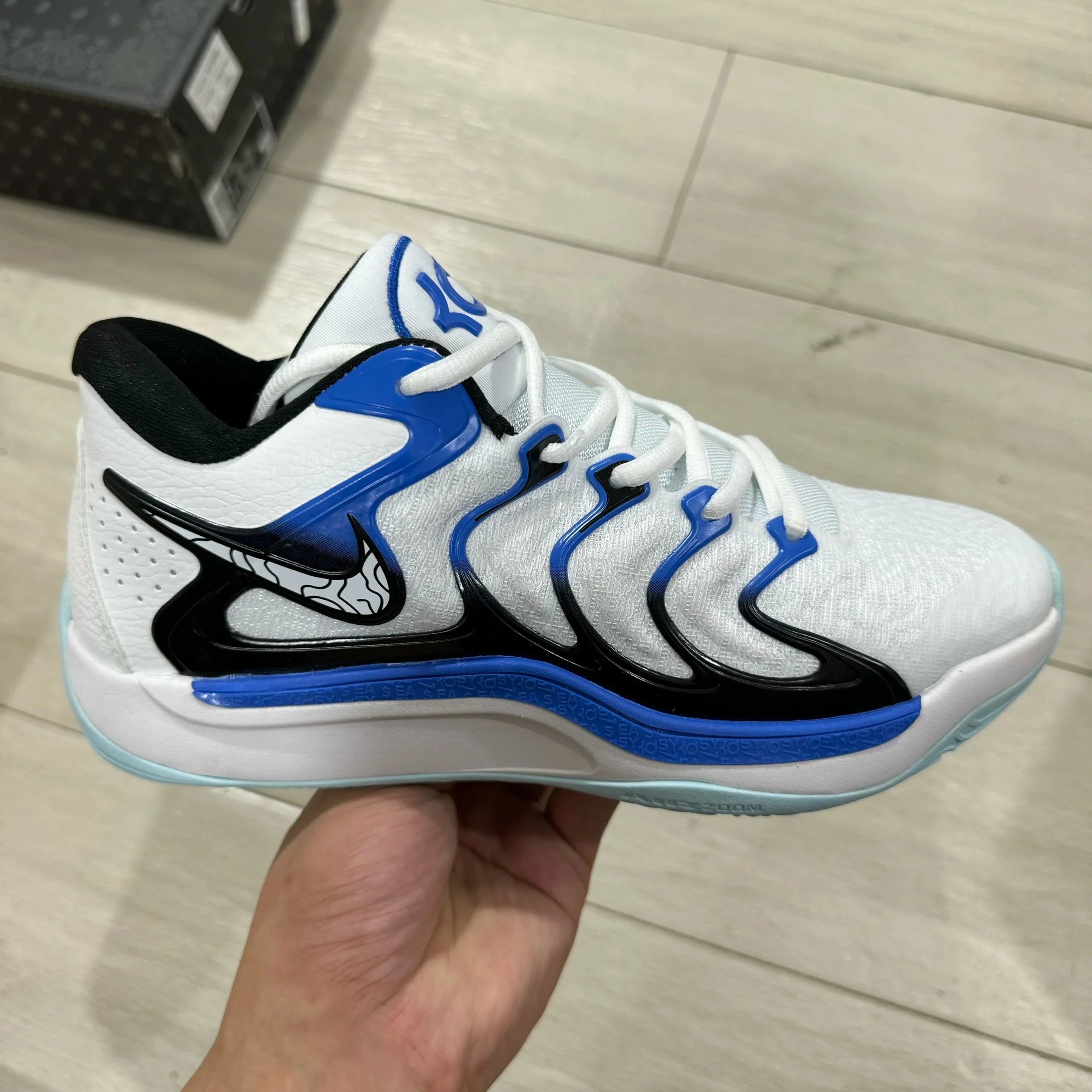 Basketball Shoes KD 17 — silver black blue colorway — USFans Spreadsheet photo