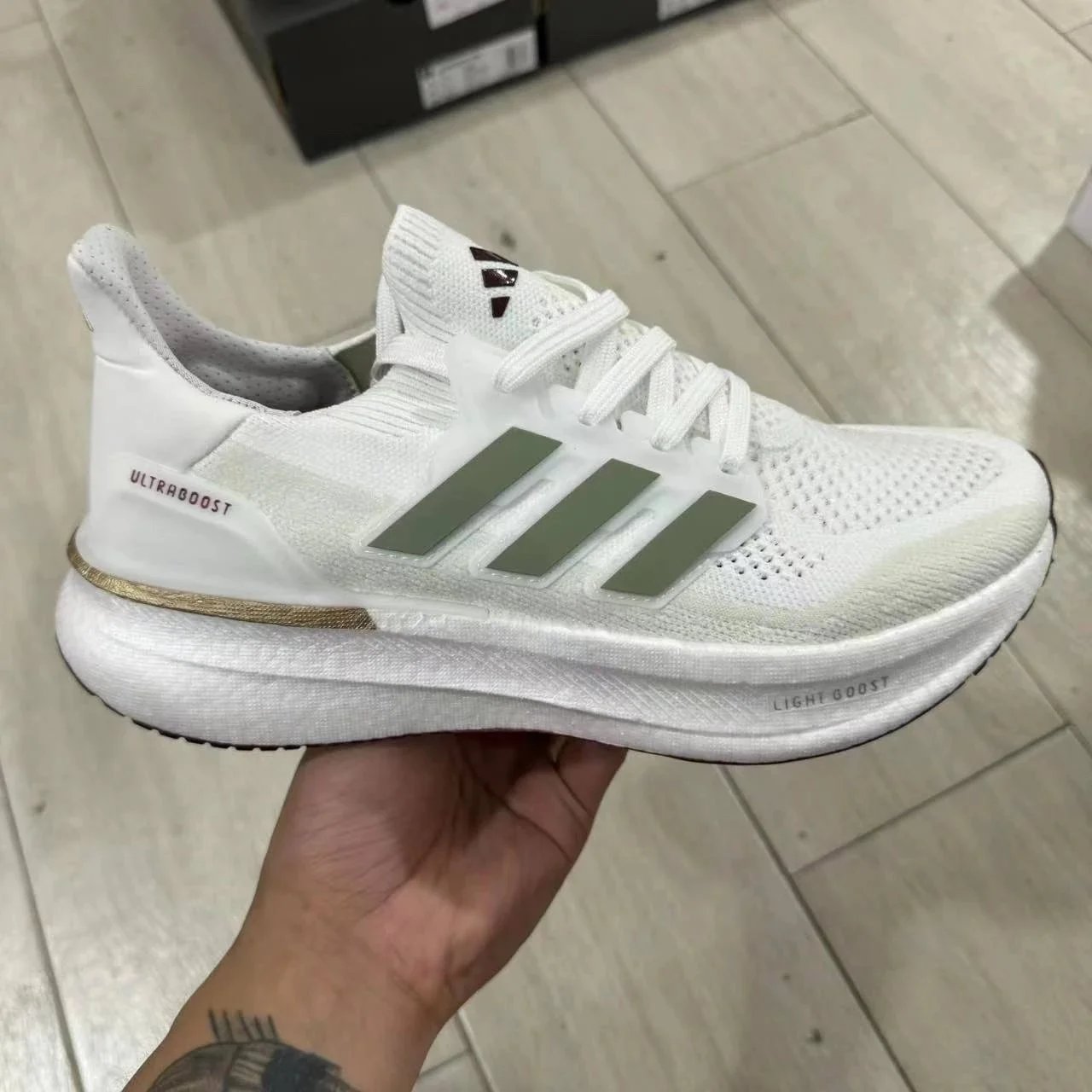 Adidas UltraBoost V2 10