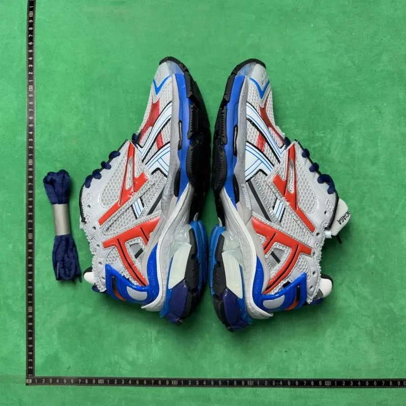 Balenciaga Runners Link 1 8
