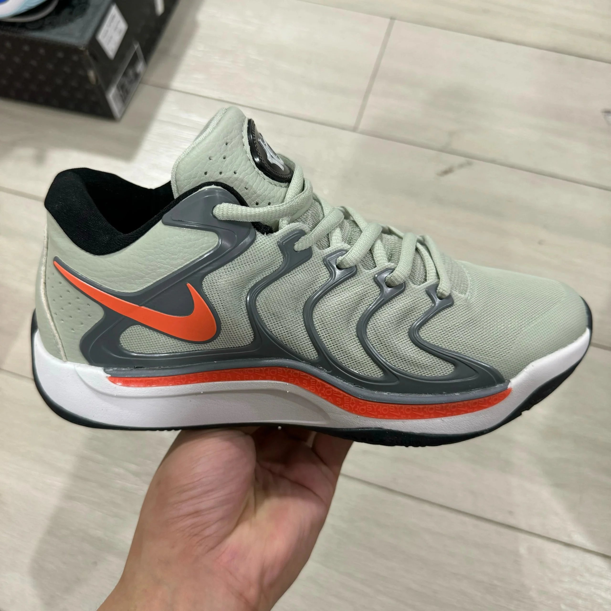 Basketball Shoes KD 17 — grass green orange colorway — USFans Spreadsheet photo