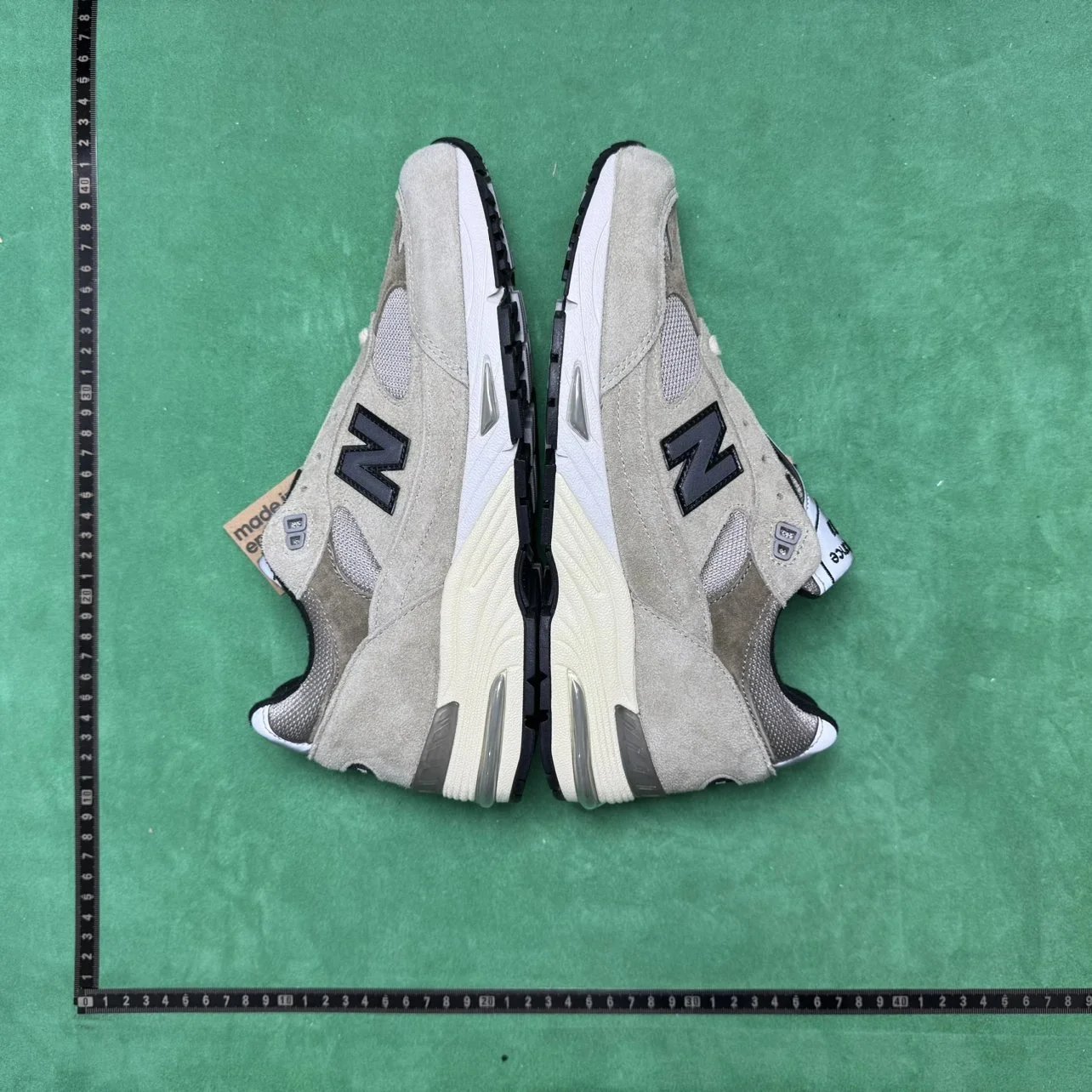 New Balance 991 Olive Green Black Sneakers - 7