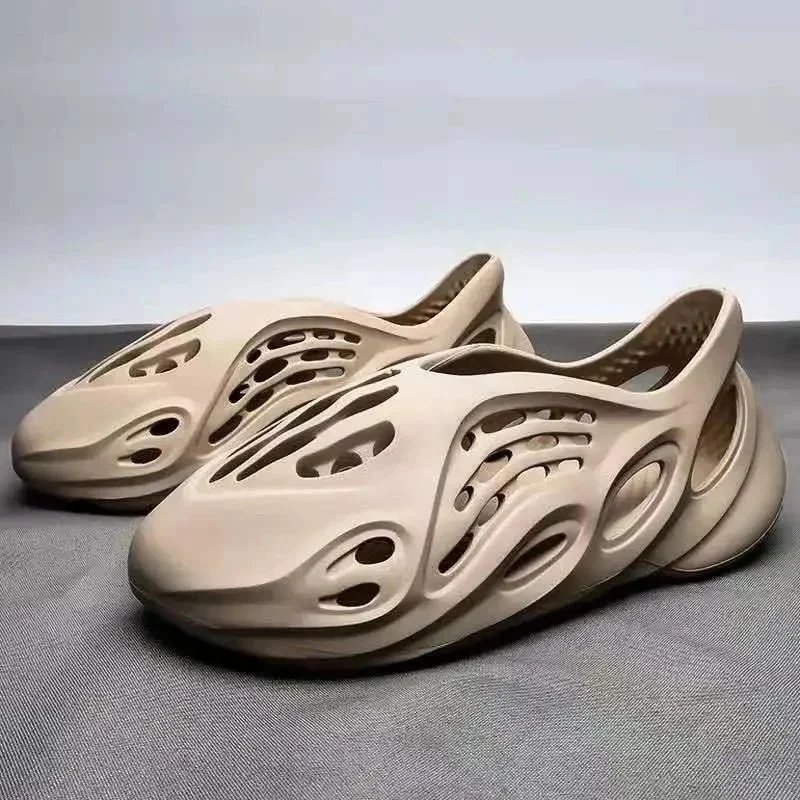 Yeezy 700 Slide Sandal