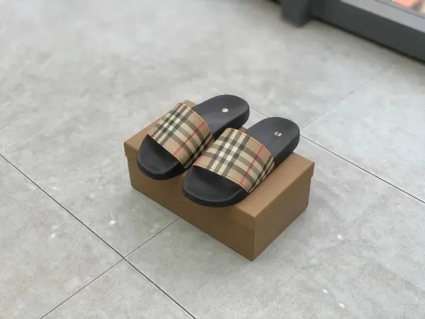 Burberry Check-Strap Slide Sandals Black - 7