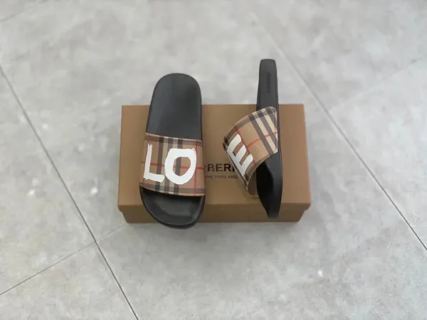 Burberry Check-Strap Slide Sandals Black - 29