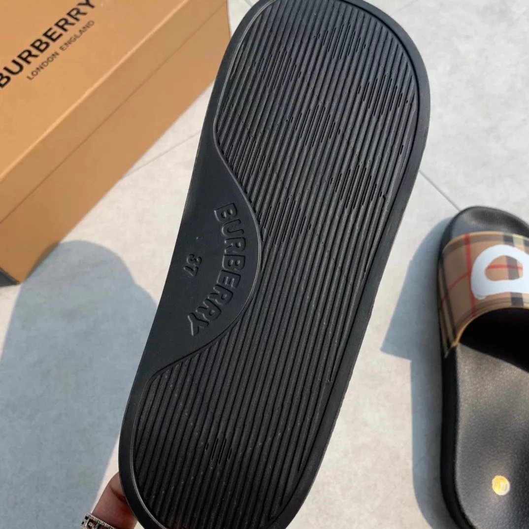 Burberry Check-Strap Slide Sandals Black - 48