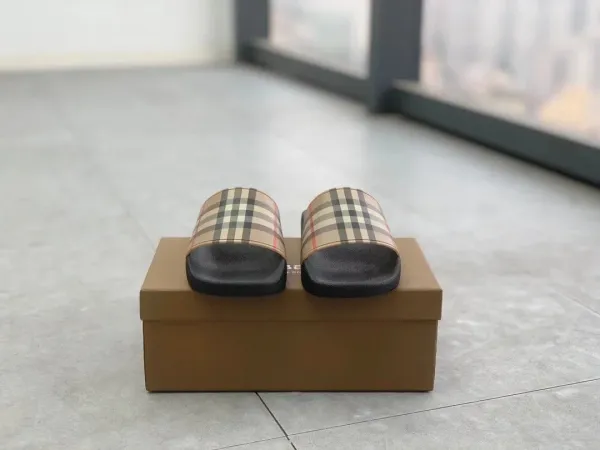 Burberry Check-Strap Slide Sandals Black - 6