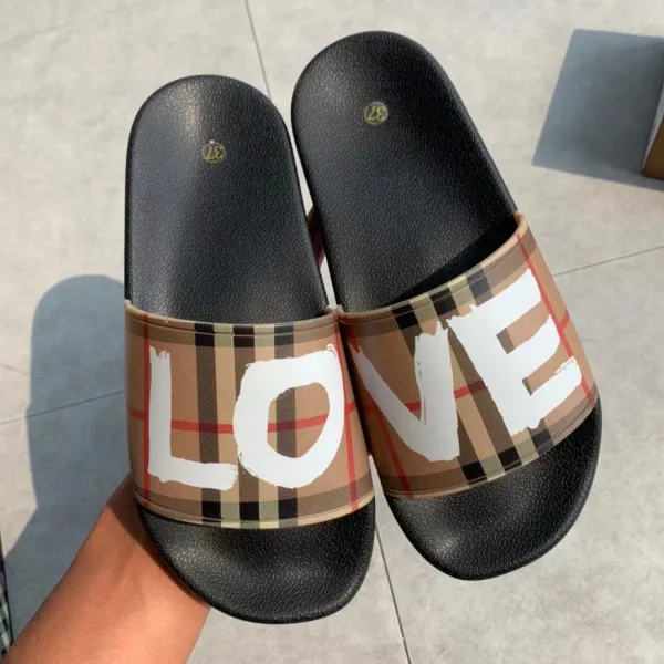 Burberry Check-Strap Slide Sandals Black - 30