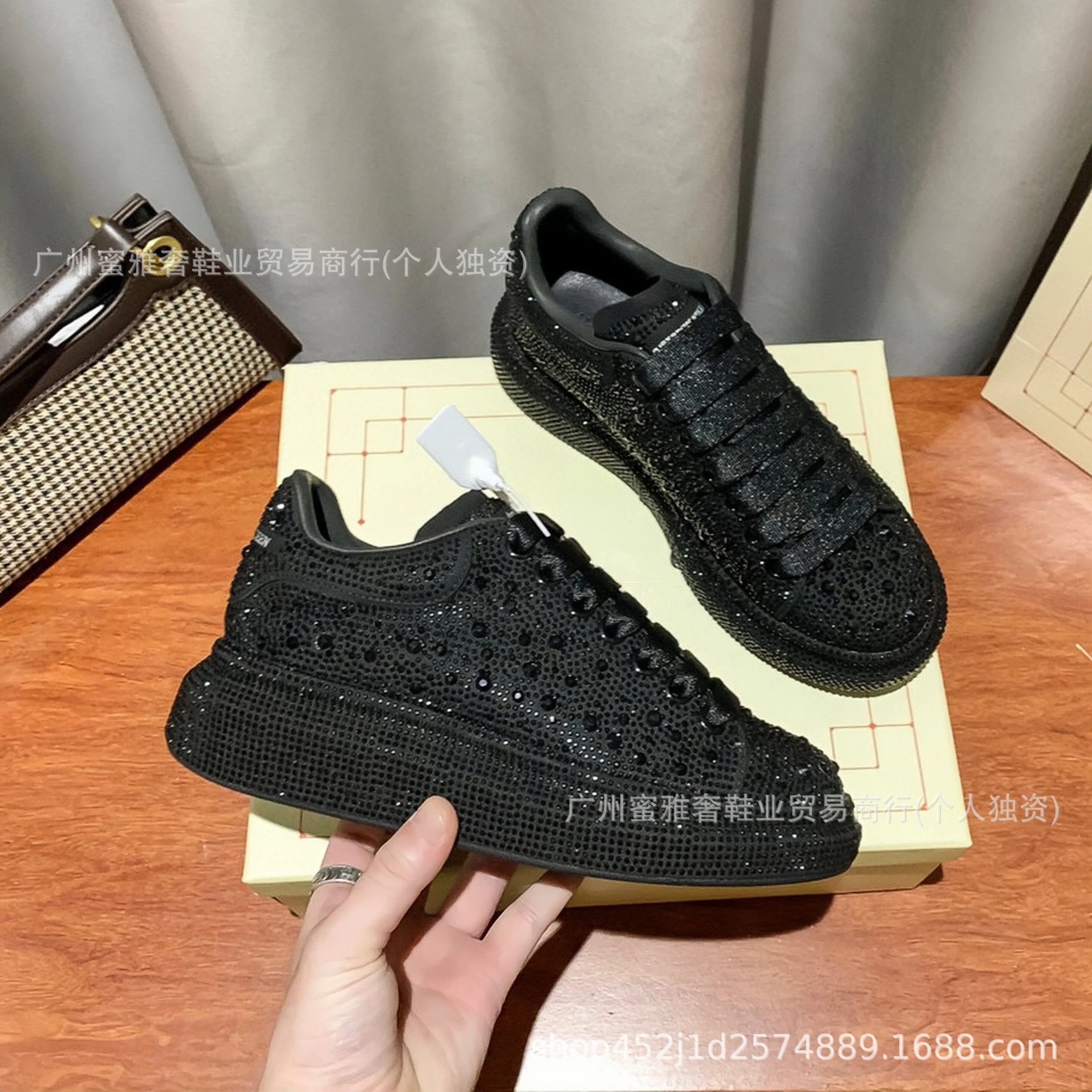 Black Full Diamond