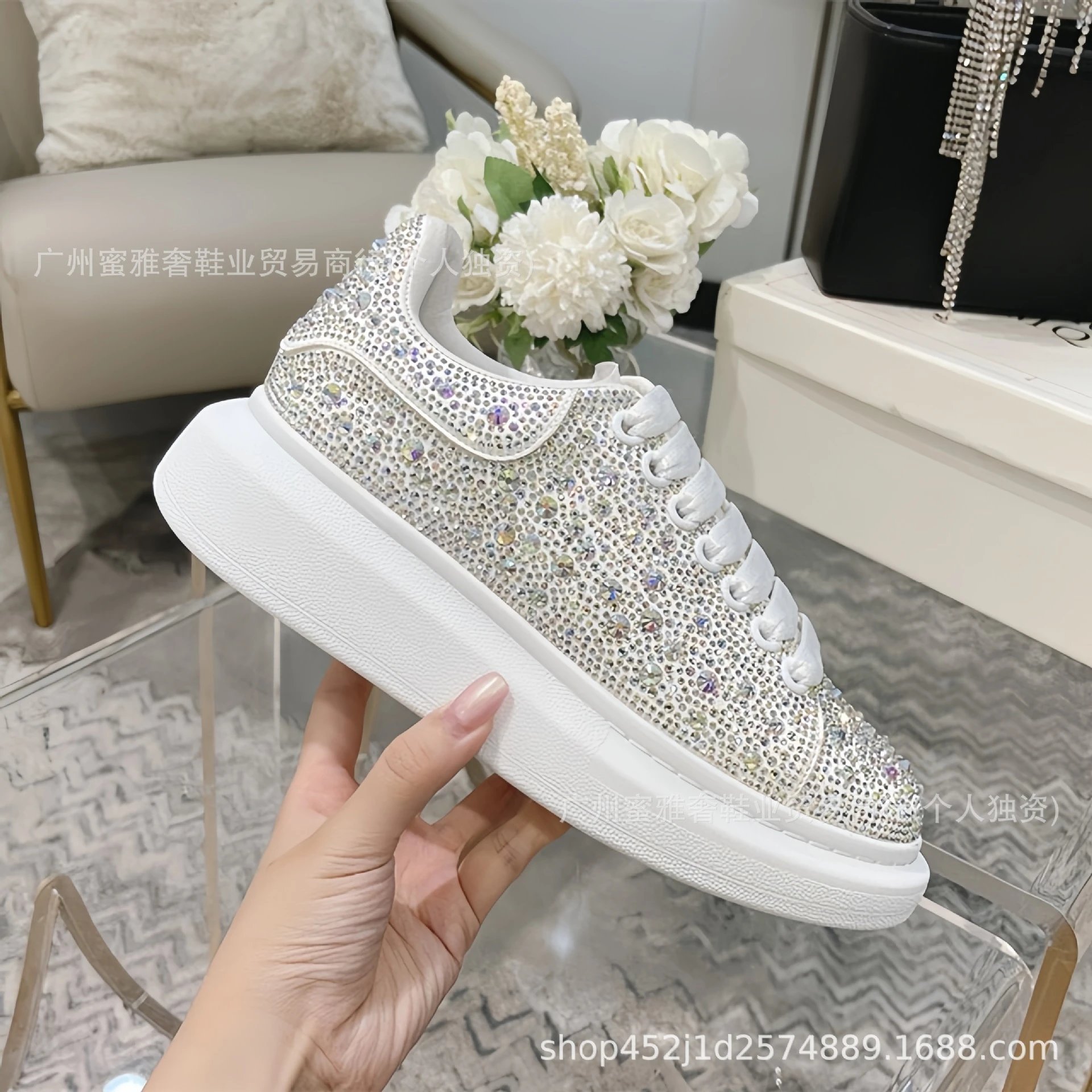 White [Half Diamond]