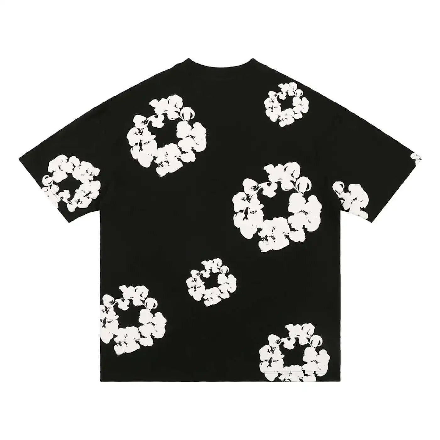 Black T-shirt (foam pattern)