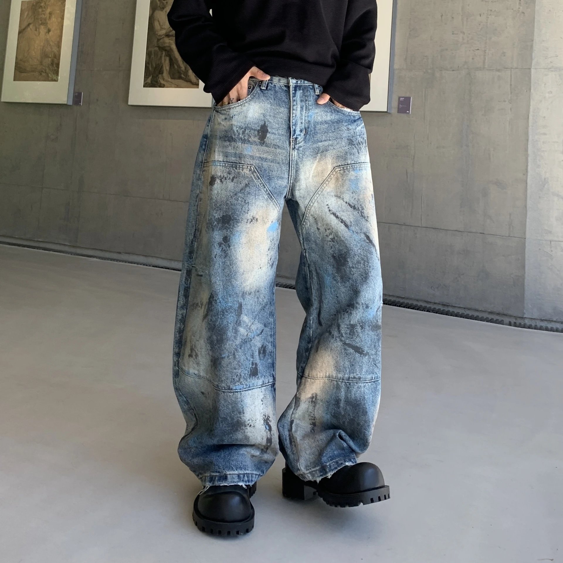 Wide-leg Jeans